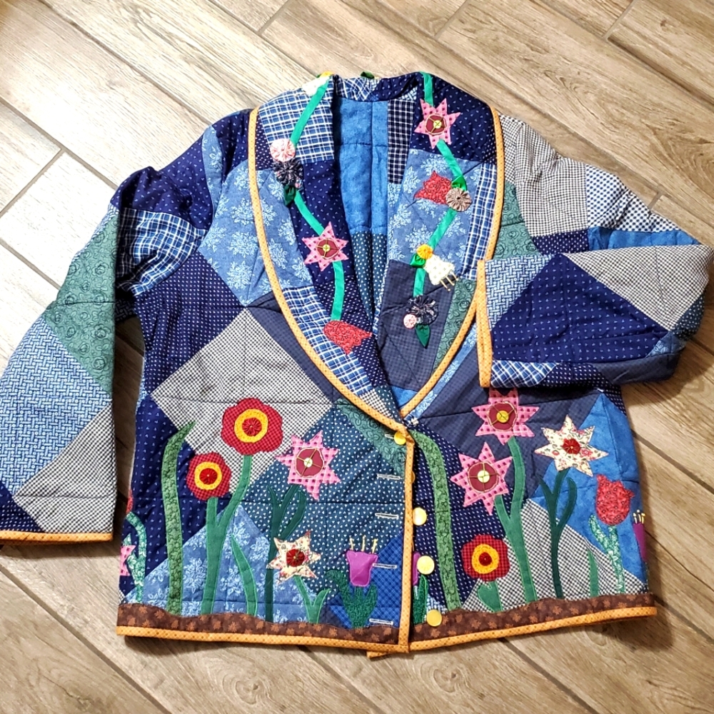 Ladie's Quilt Jacket Handmade Multicolor Floral Theme